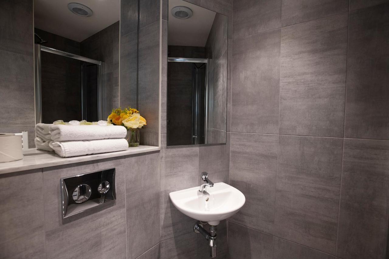 Goldcrest Village Rooms University Of กัลเวย์ ภายนอก รูปภาพ
